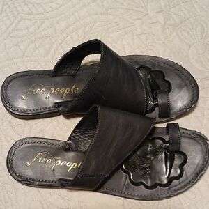 FREE PEOPLE ABILENE TOE LOOP LEATHER SANDAL SIZE 41